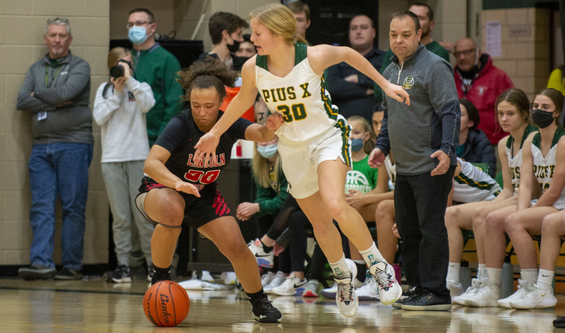 Lincoln High vs. Lincoln Pius X, 1.14